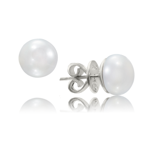 10mm White Pearl Studs